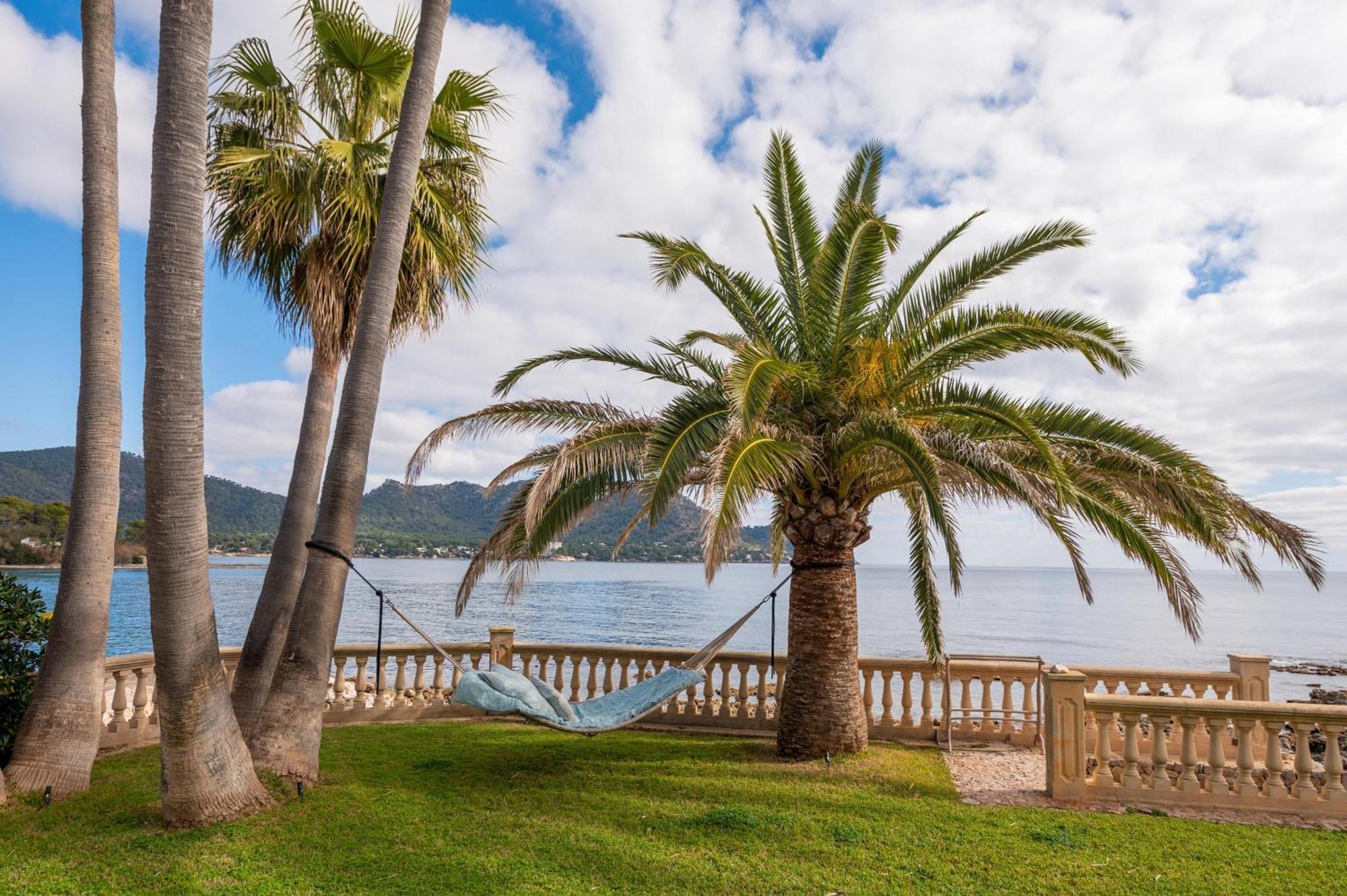 Exclusiva Villa Enfrente Del Mar En Cala Bona Cala Bona  Bagian luar foto